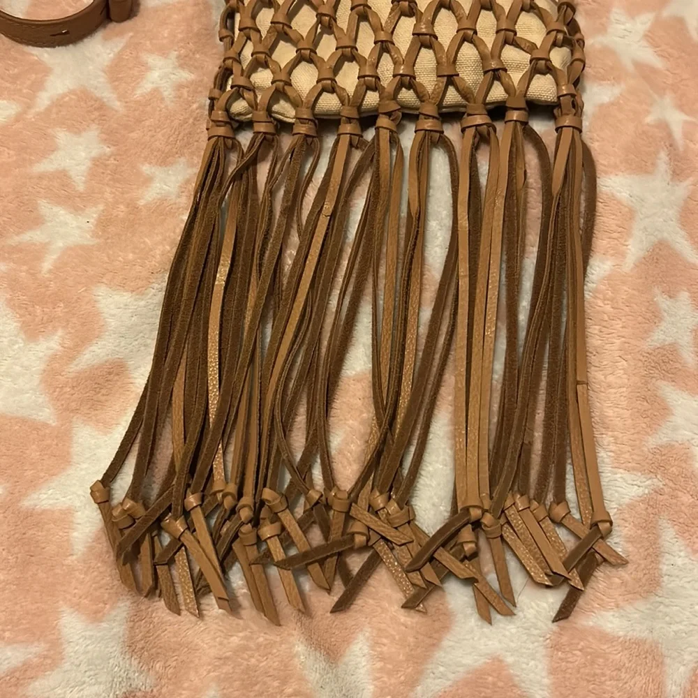 Lucky Brand Tassel crossbody - Picture 3 of 10